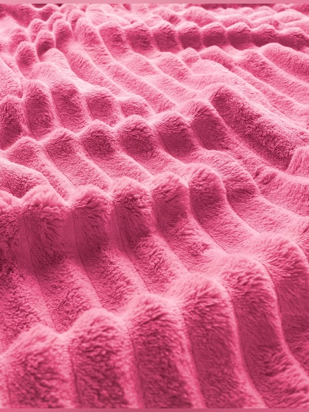 Limited Edition GULSTRÅLE Bright Pink Bedspread - King Size